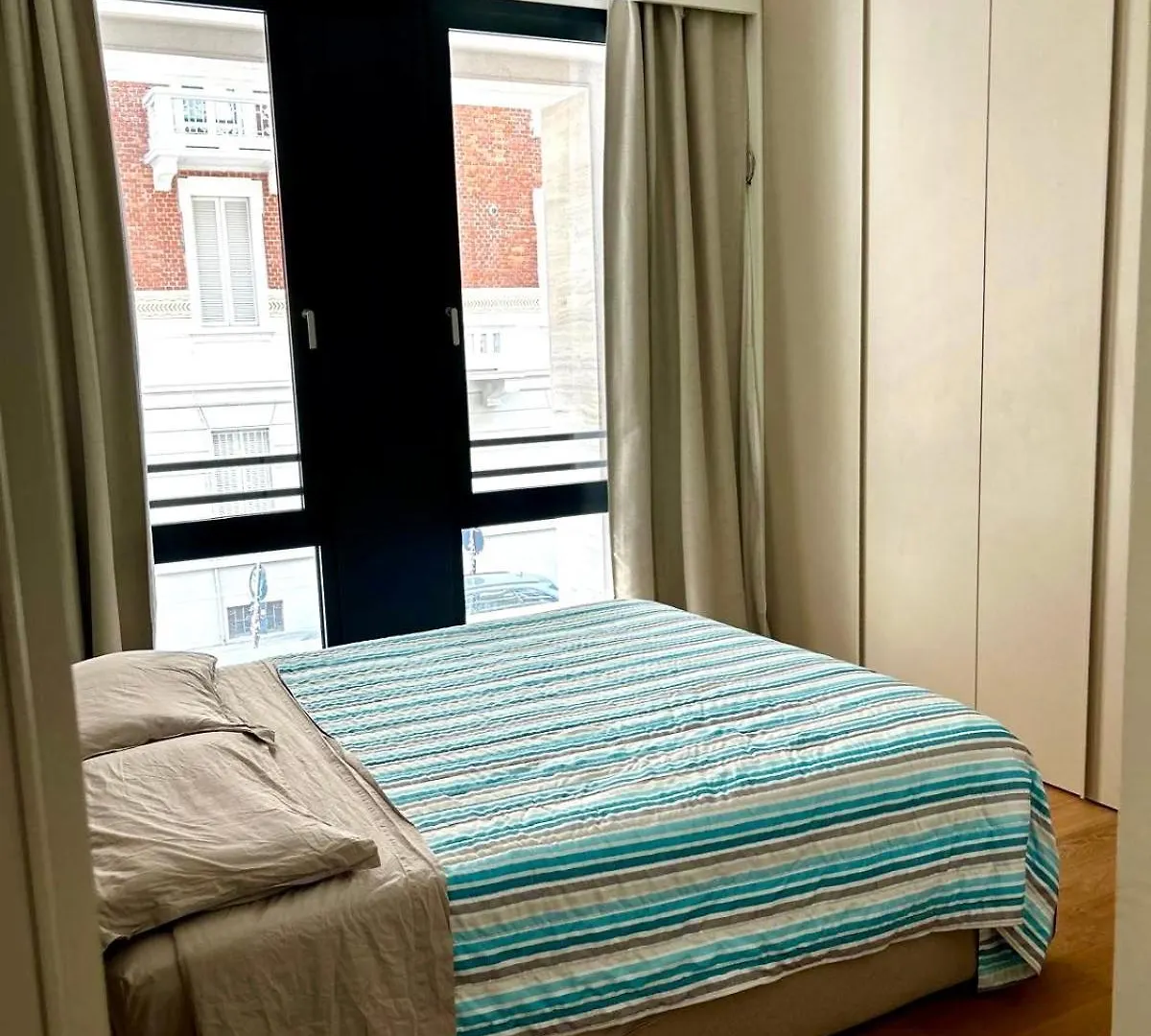 Exclusive Luxury Modern Apartment City Center With Private Garage Milan