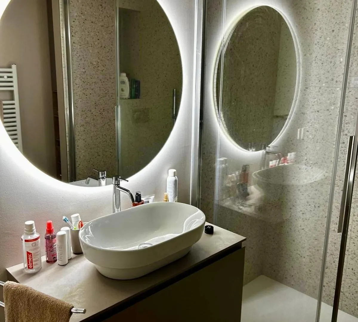 Exclusive Luxury Modern Apartment City Center With Private Garage Milan 0*,  Italie